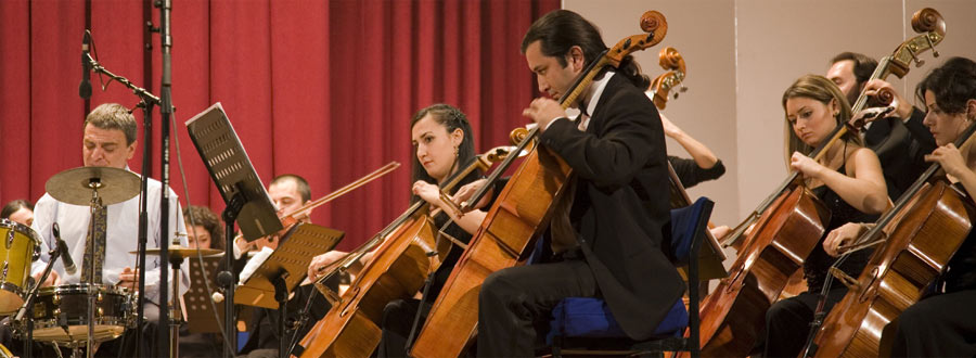 Kerem Görsev Trio and Hacettepe Symphonic Orchestra  - St. Petersburg Project
