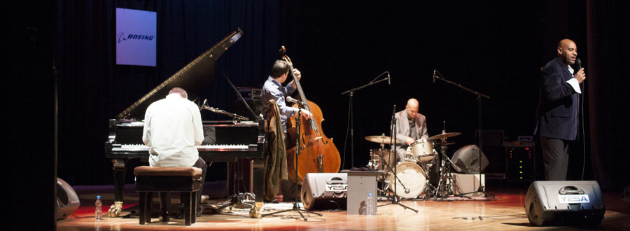 Kerem Görsev Trio & Allan Harris Project