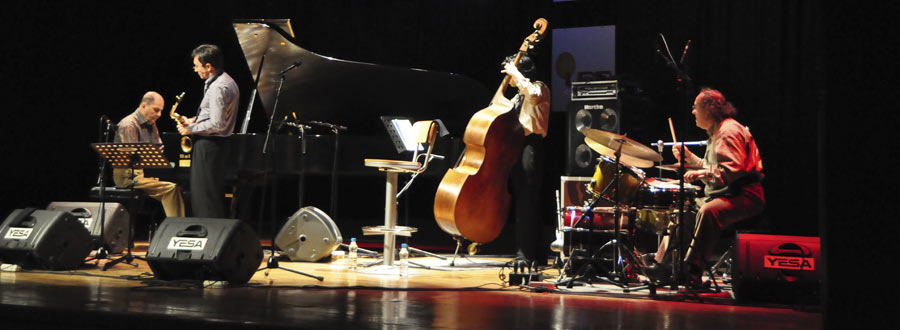 Selçuk Sun and Turkish Jazz Quintet
