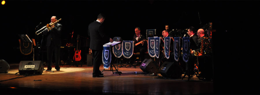 Turkish Air Forces Eagles of Jazz Orchestra - Soloist: Fatih Erkoç