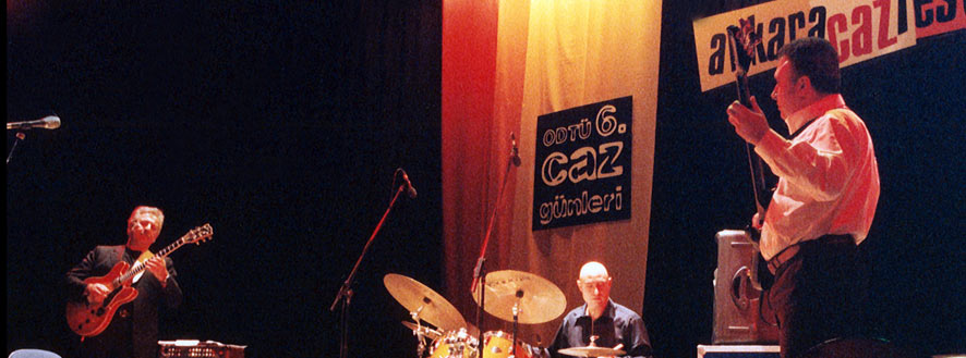 Neşet Ruacan Trio