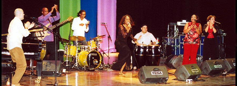 Izaline Calister Group